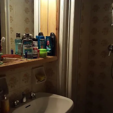 Grazioso In Casa Di Montagna A *